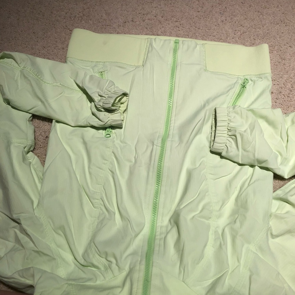 Lululemon jacket - Picture 6 of 8